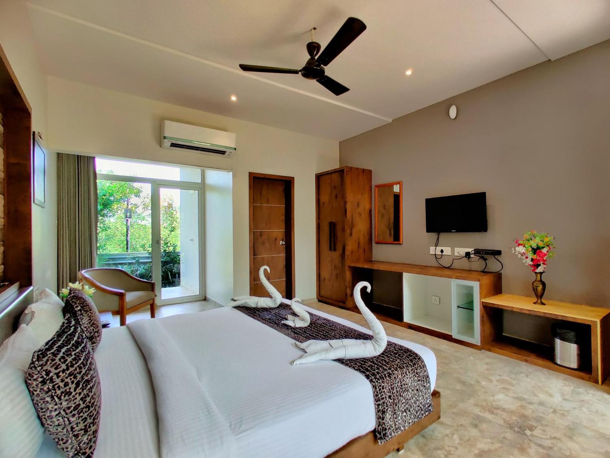 Lion Signature Family Resort Sasan Gir Exterior foto